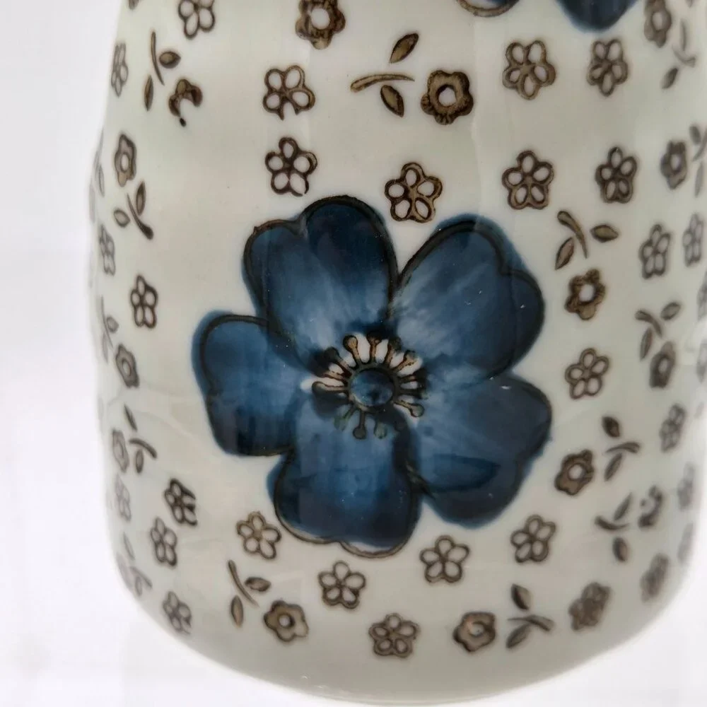 Japanese Import 7 Piece Sake Set Carafe 2 Sake Cup 2 Side Bowls 2 Chopstick Rest - Picture 10 of 10